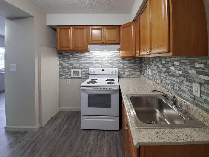 Investors looking for renovated apartments in Clarksville may be interested in this kitchen