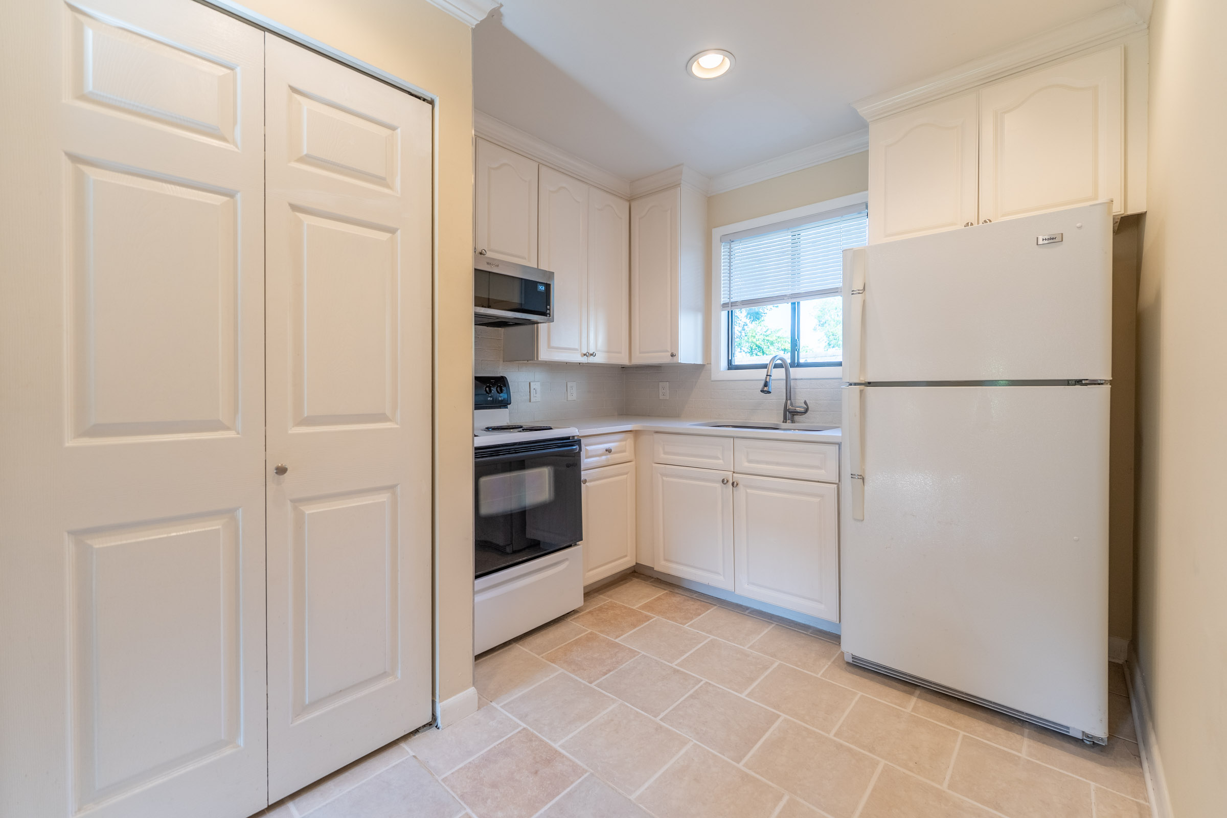 Dakota Courts - Image 11