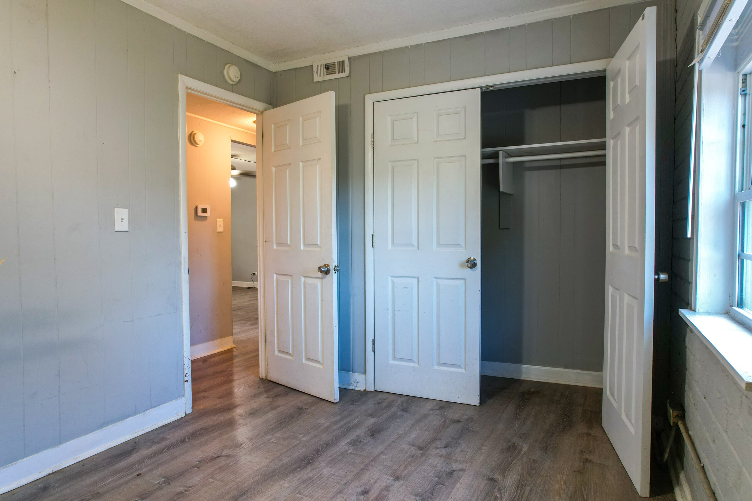 Sun Valley Apartments - Image 9