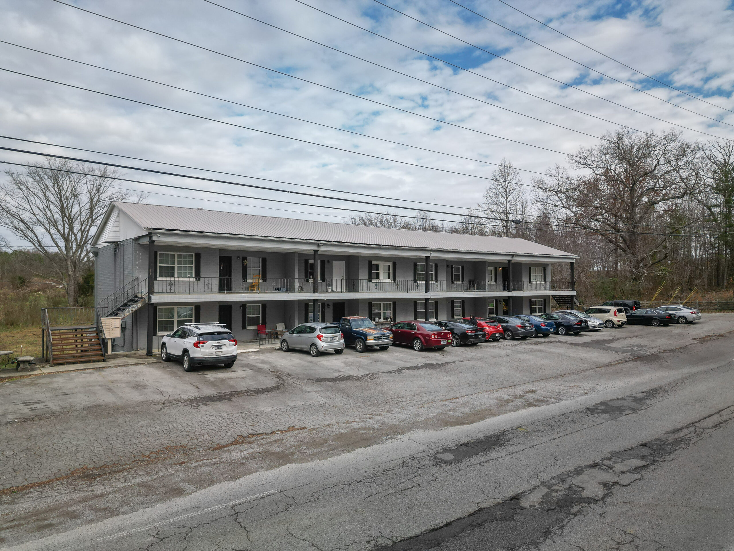 Sun Valley Apartments - Image 2