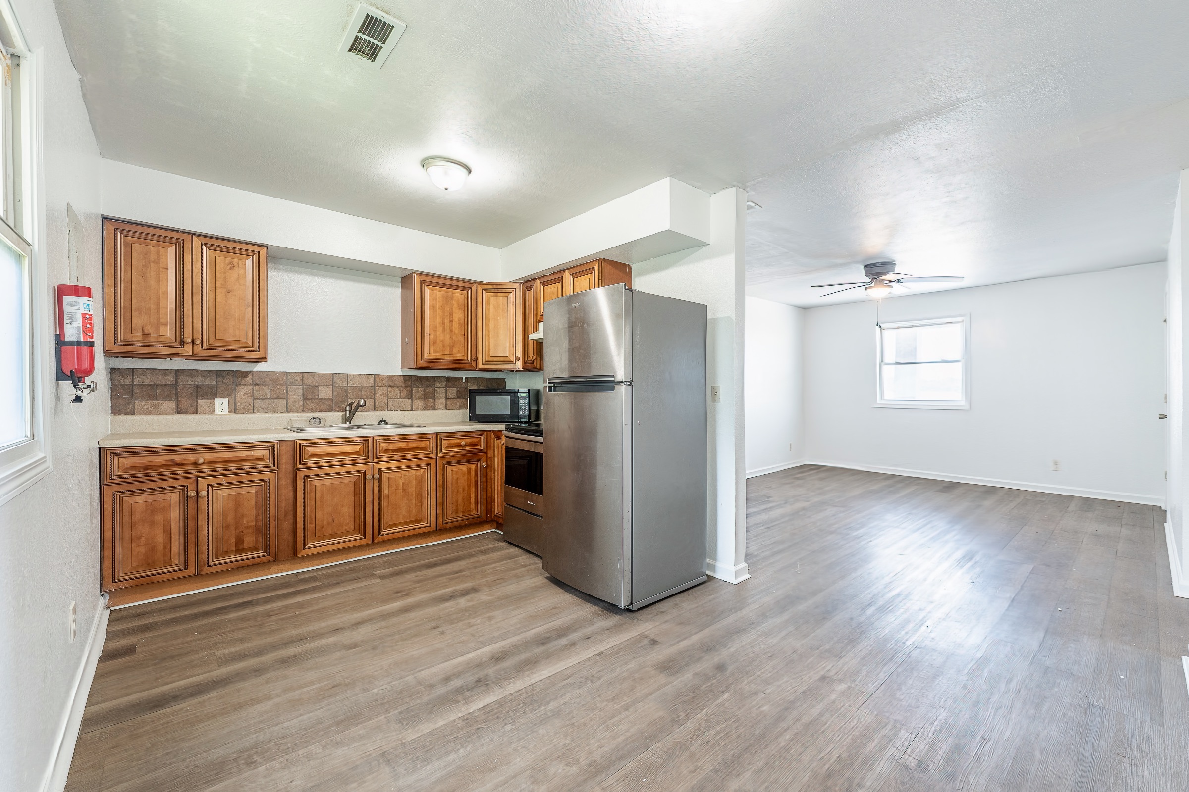 Manor Apartments - Image 8