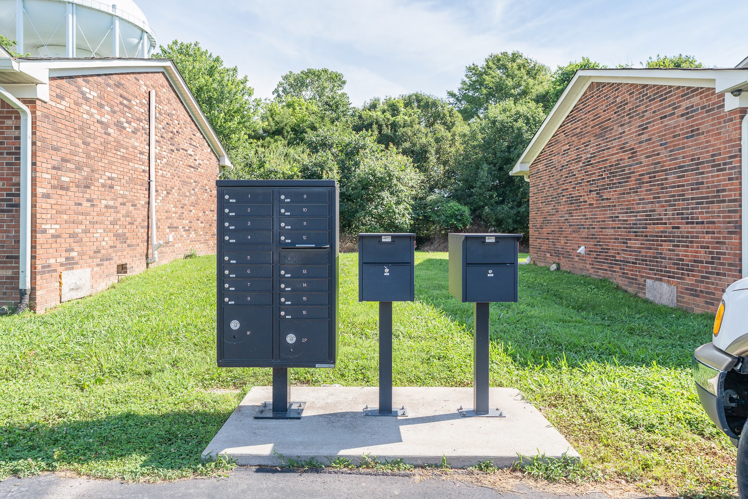 Manor Apartments - Image 12